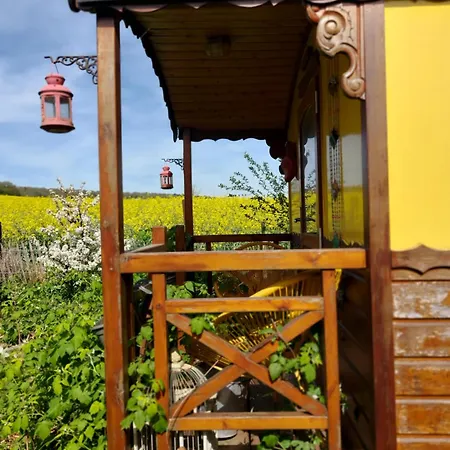 Lodge La Roulotte De Mouni *