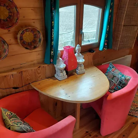 山林小屋 La Roulotte De Mouni Gesves