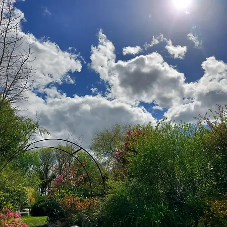 La Roulotte De Mouni 山林小屋 Gesves