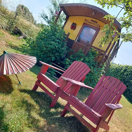 山林小屋 La Roulotte De Mouni