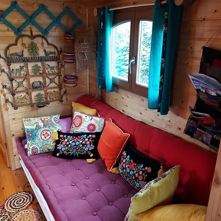 La Roulotte De Mouni Hytte *