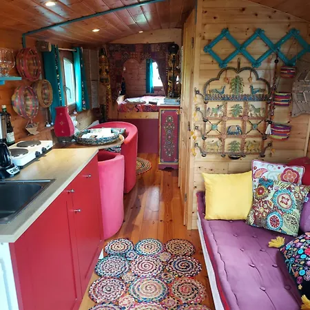 La Roulotte De Mouni Lodge Gesves