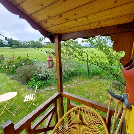 La Roulotte De Mouni Lodge *